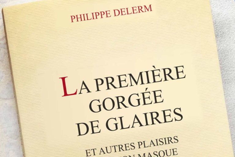 La première gorgée de glaires et autres plaisirs sous ton masque