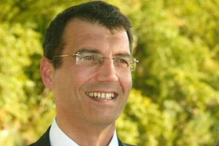 A peine retrouvé au Brésil, Xavier Dupont de Ligonnès nommé Premier ministre